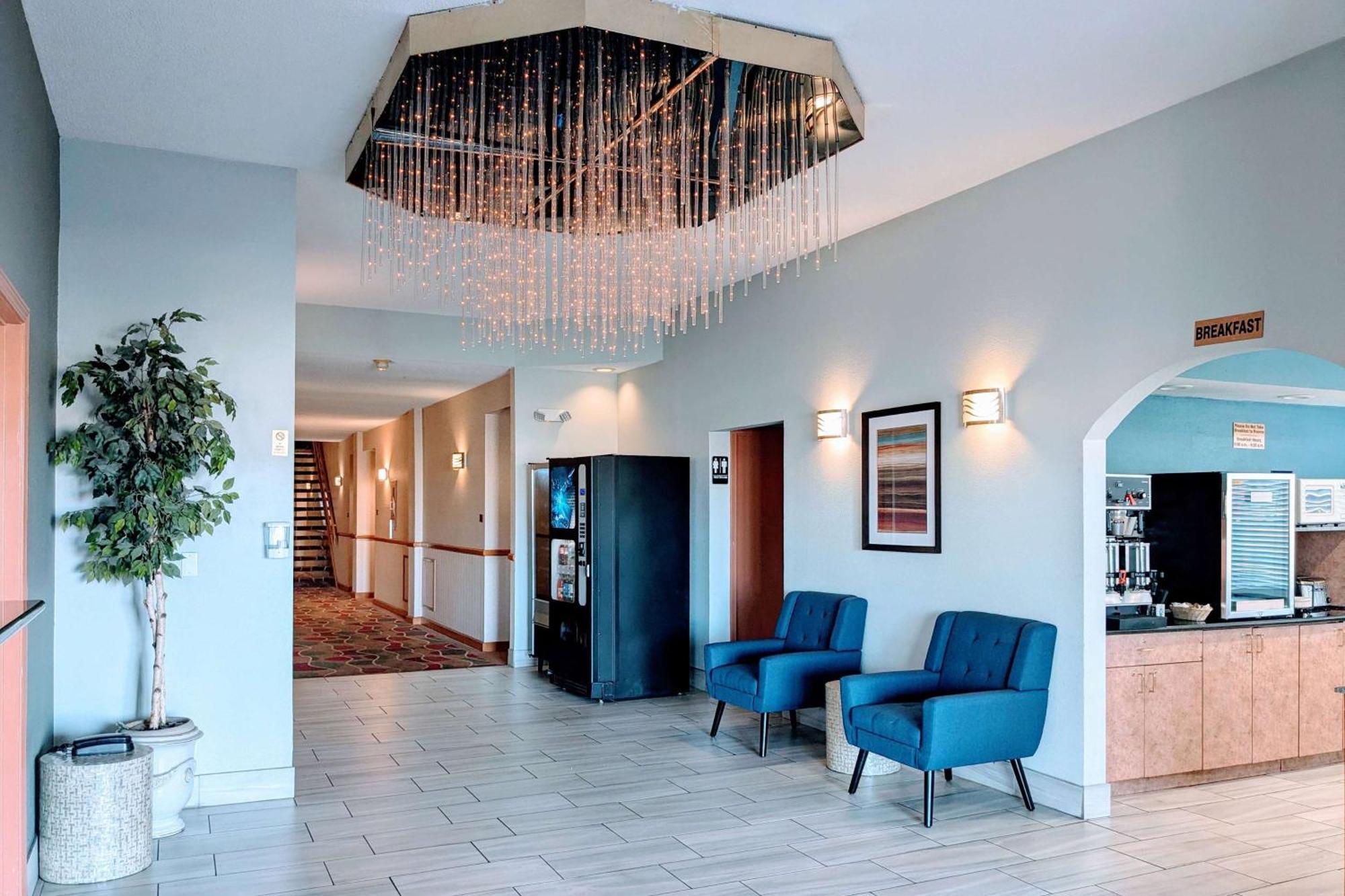 Baymont By Wyndham Lebanon In Villa Exterior photo