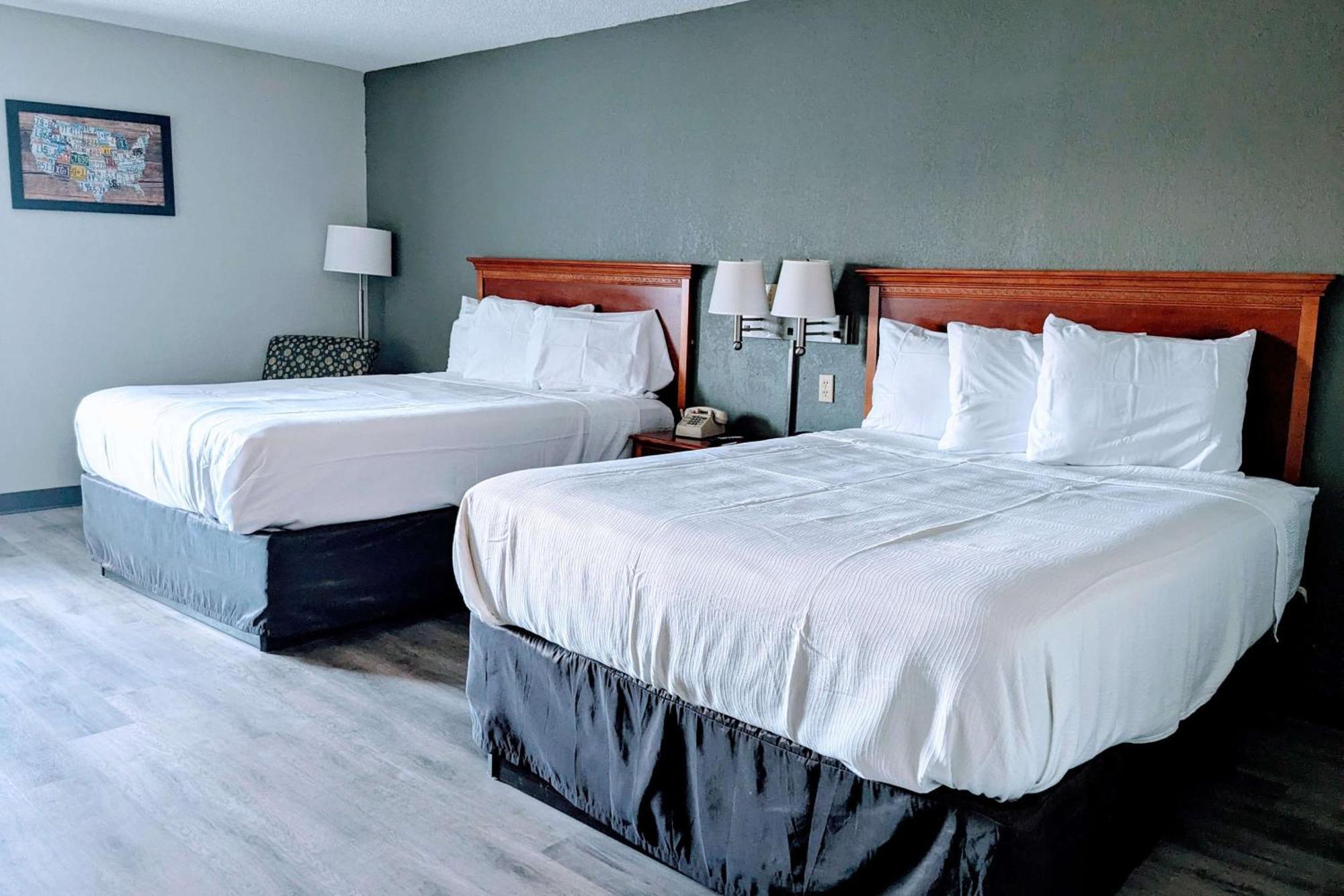 Baymont By Wyndham Lebanon In Villa Exterior photo