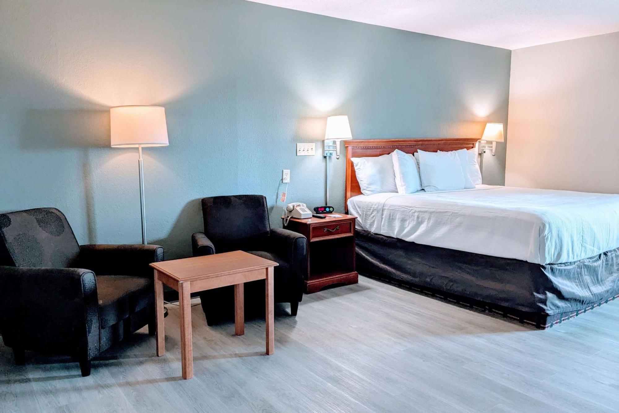 Baymont By Wyndham Lebanon In Villa Exterior photo