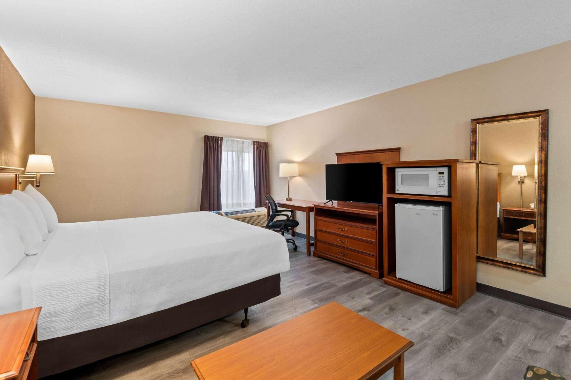 Baymont By Wyndham Lebanon In Villa Exterior photo